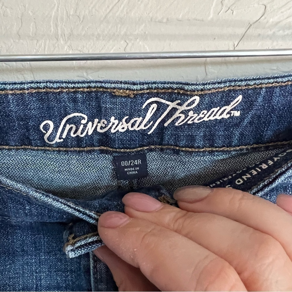 Universal Thread Mid Rise Boyfriend Cuffed Shorts‎ - Picture 4 of 7